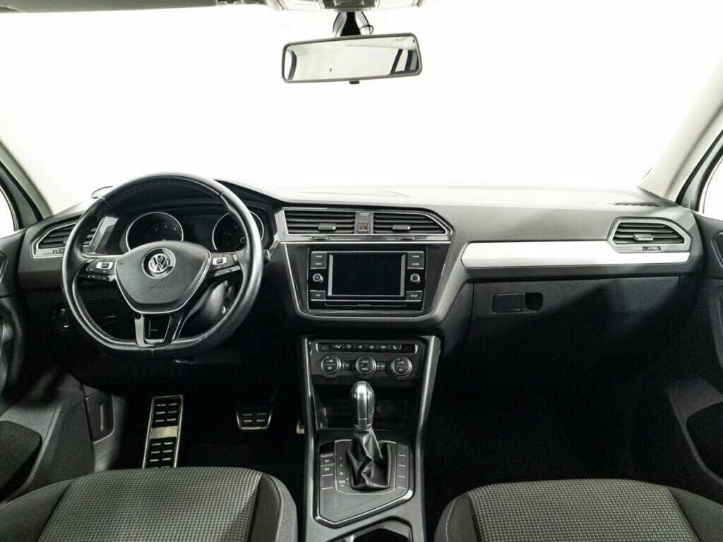 Volkswagen Tiguan, 2018 Фото №13