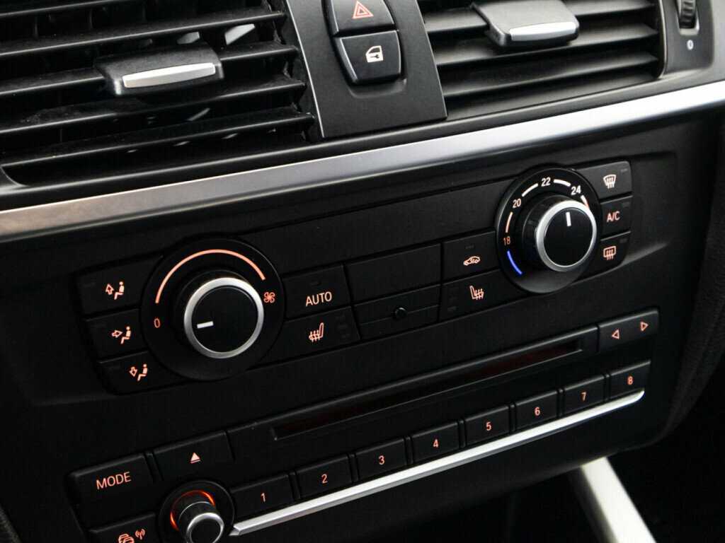 BMW X3 20i xDrive, 2013 Фото №16