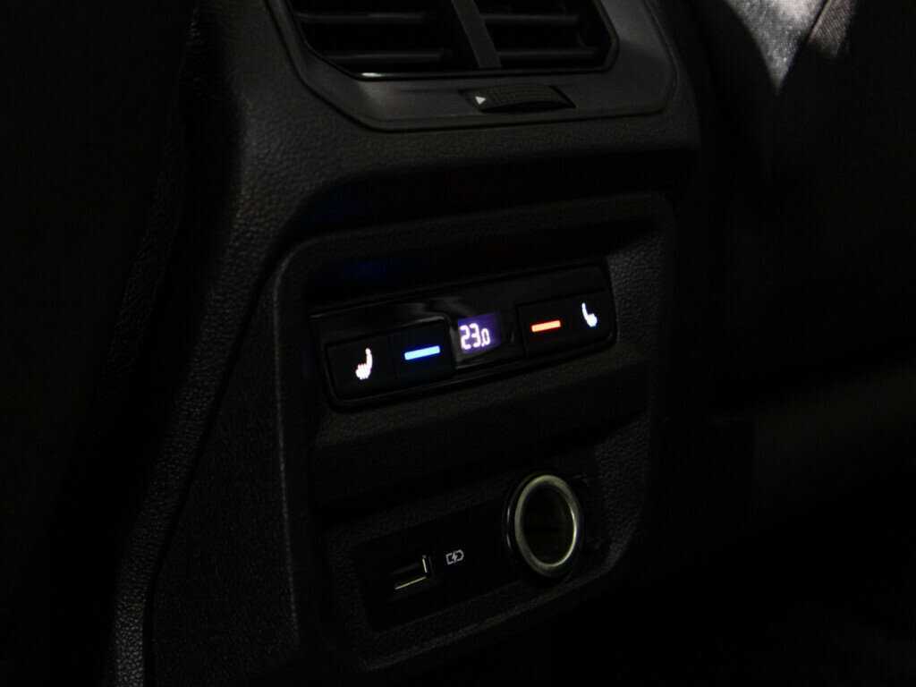 Volkswagen Tiguan, 2019 Фото №21