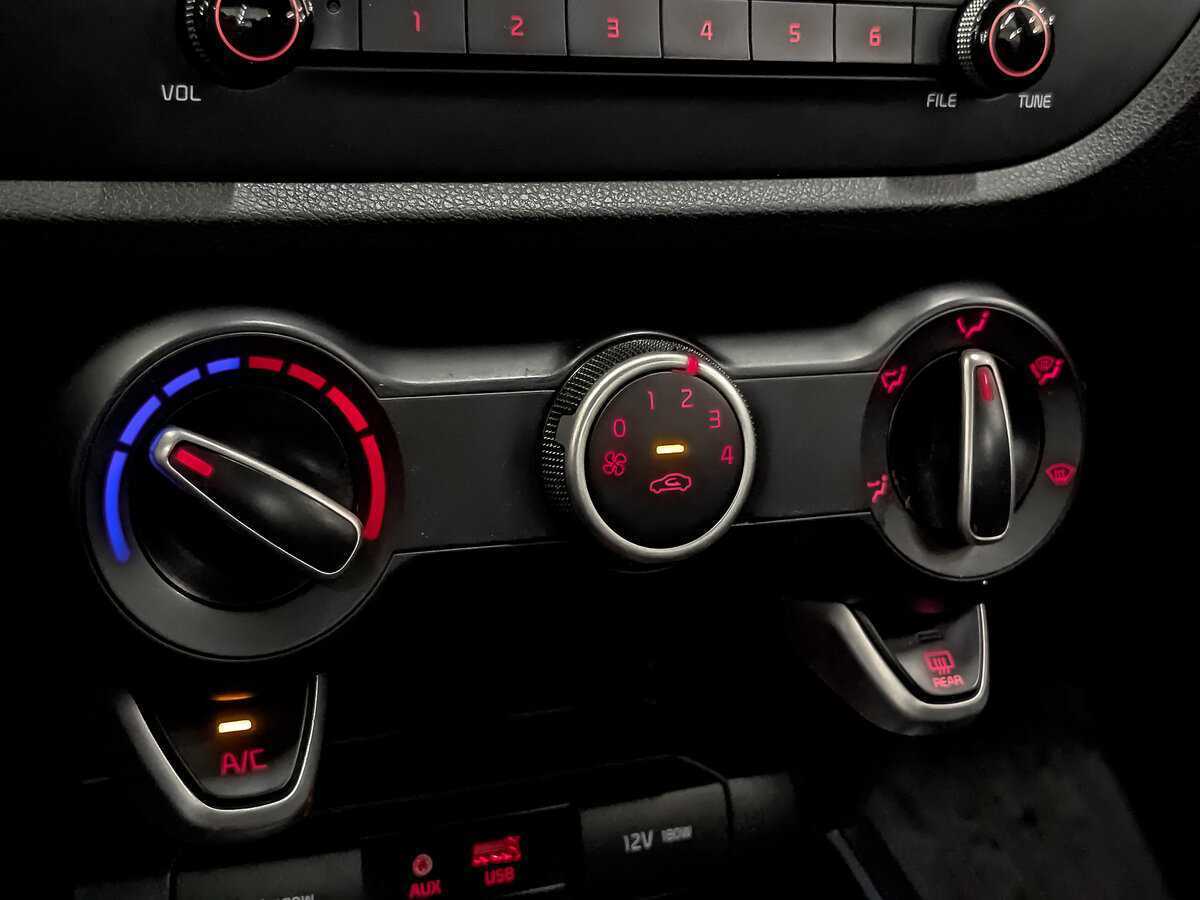 Kia Rio, 2019 Фото №20