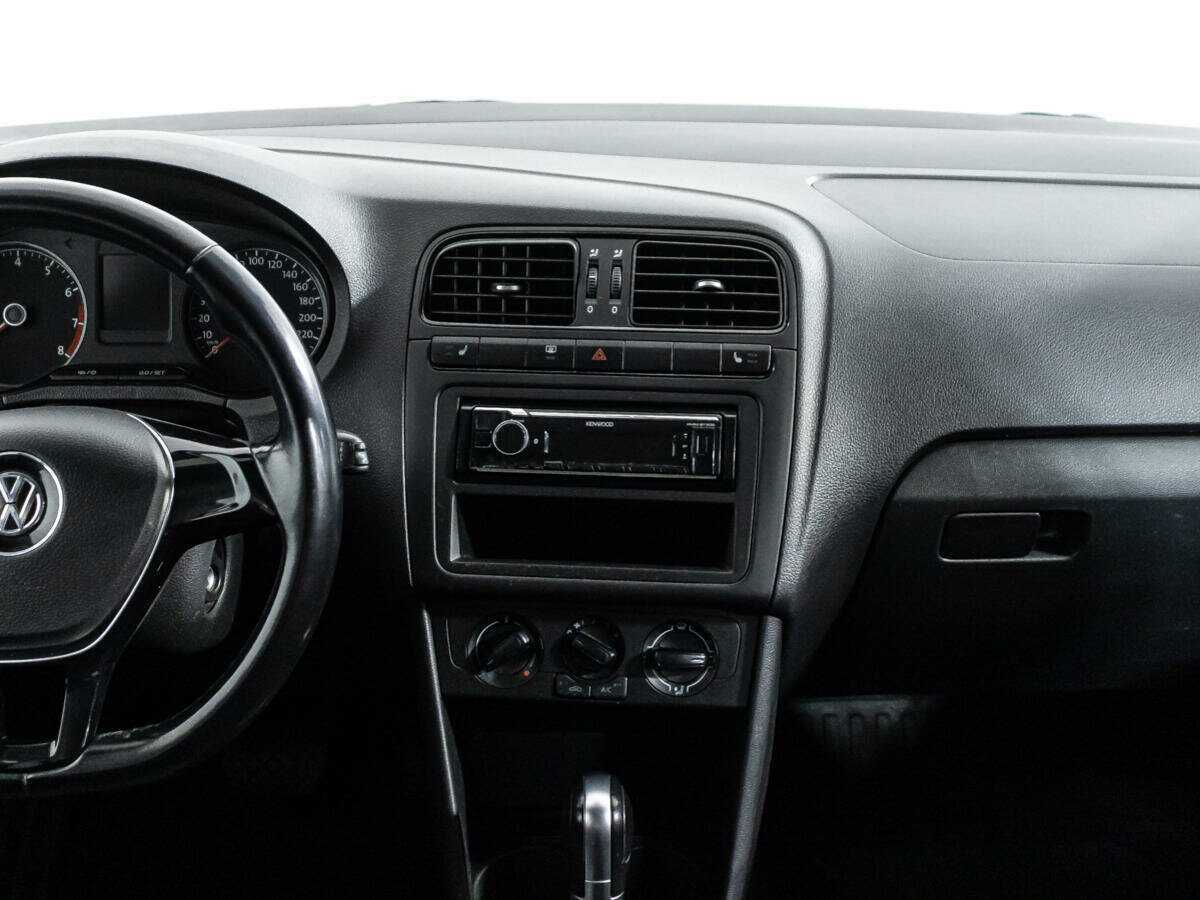 Volkswagen Polo, 2016 Фото №14