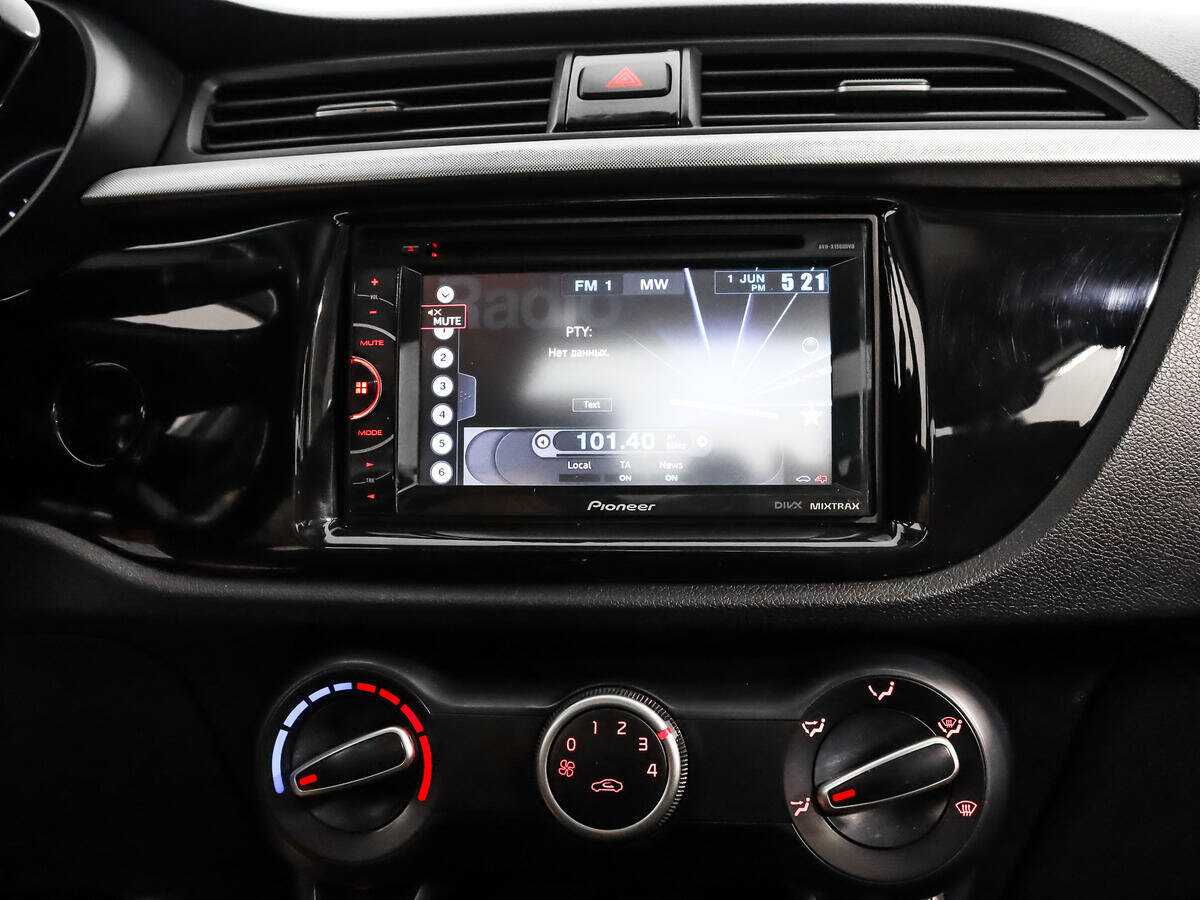 Kia Rio, 2018 Фото №13