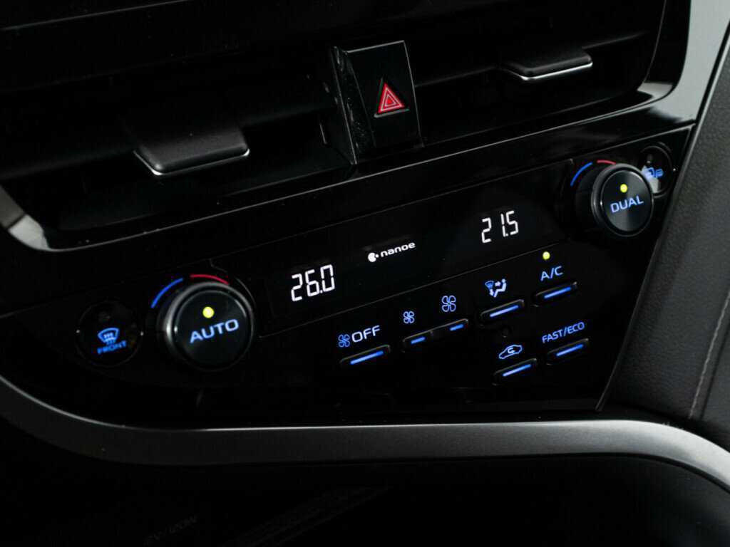 Toyota Camry, 2021 Фото №17