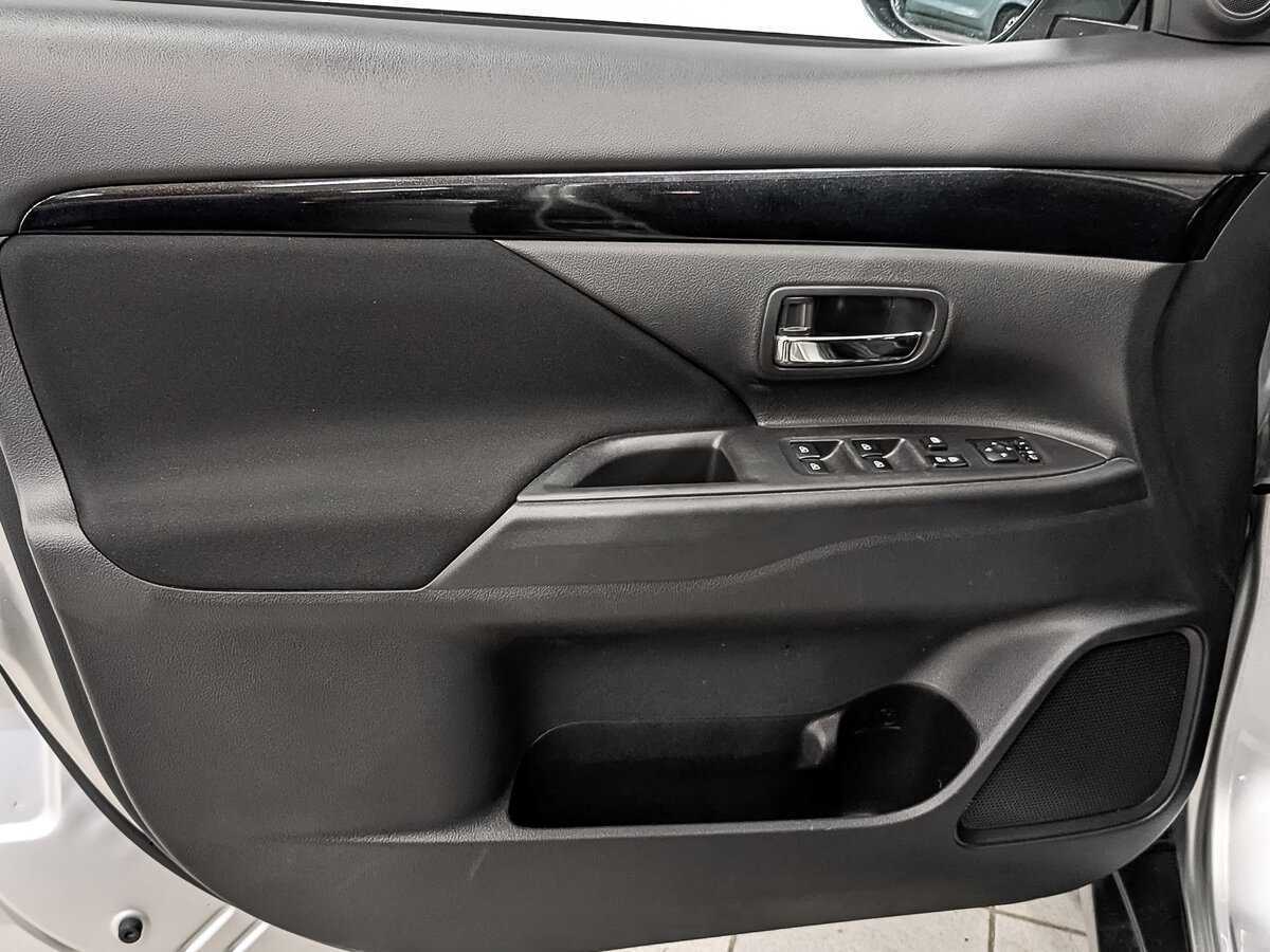 Mitsubishi Outlander, 2020 Фото №19