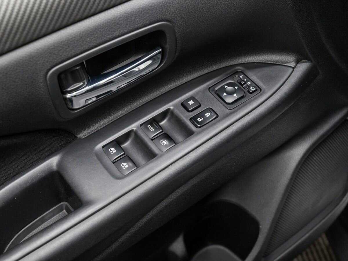 Mitsubishi Outlander, 2018 Фото №15