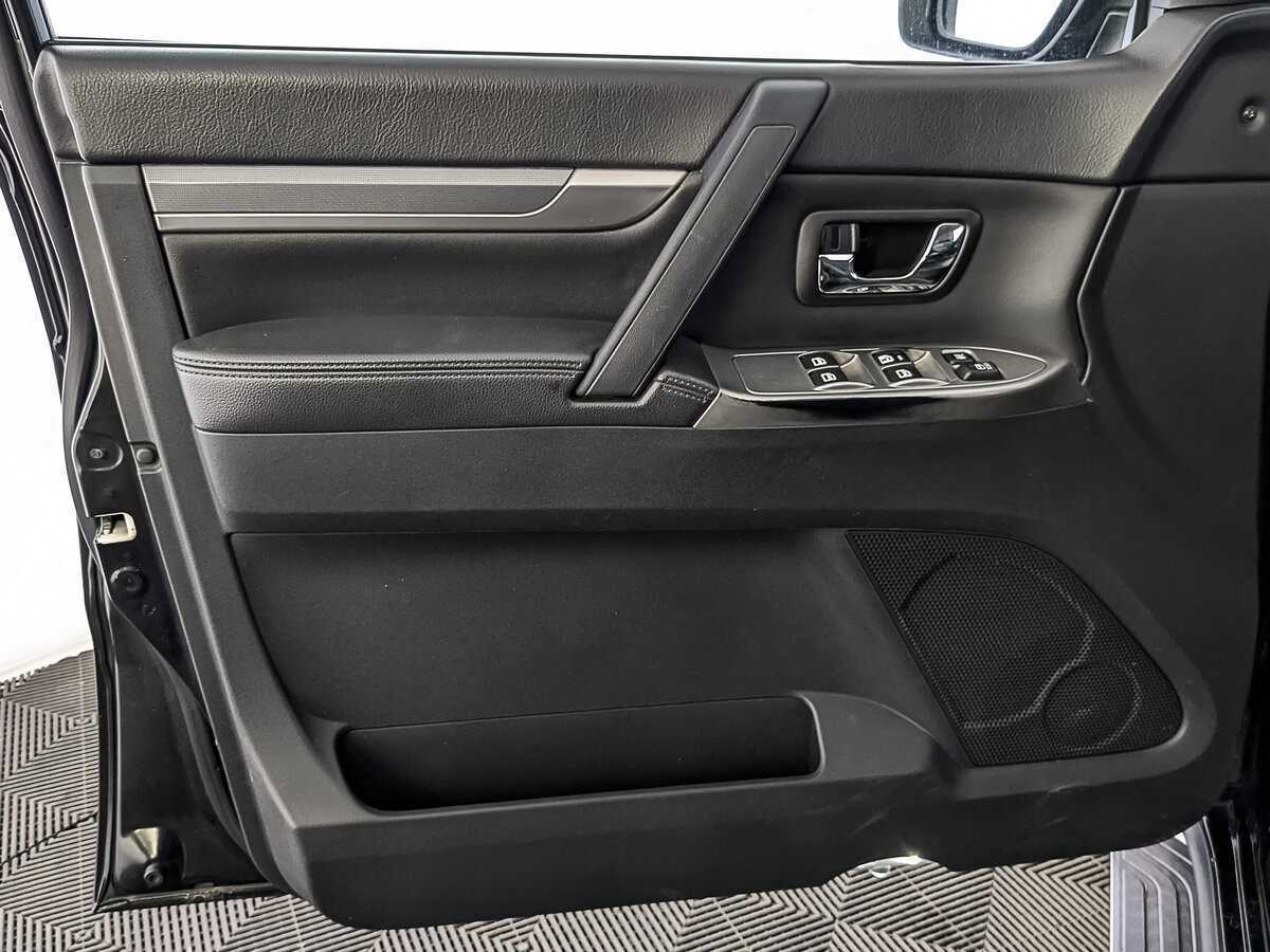 Mitsubishi Pajero, 2013 Фото №19