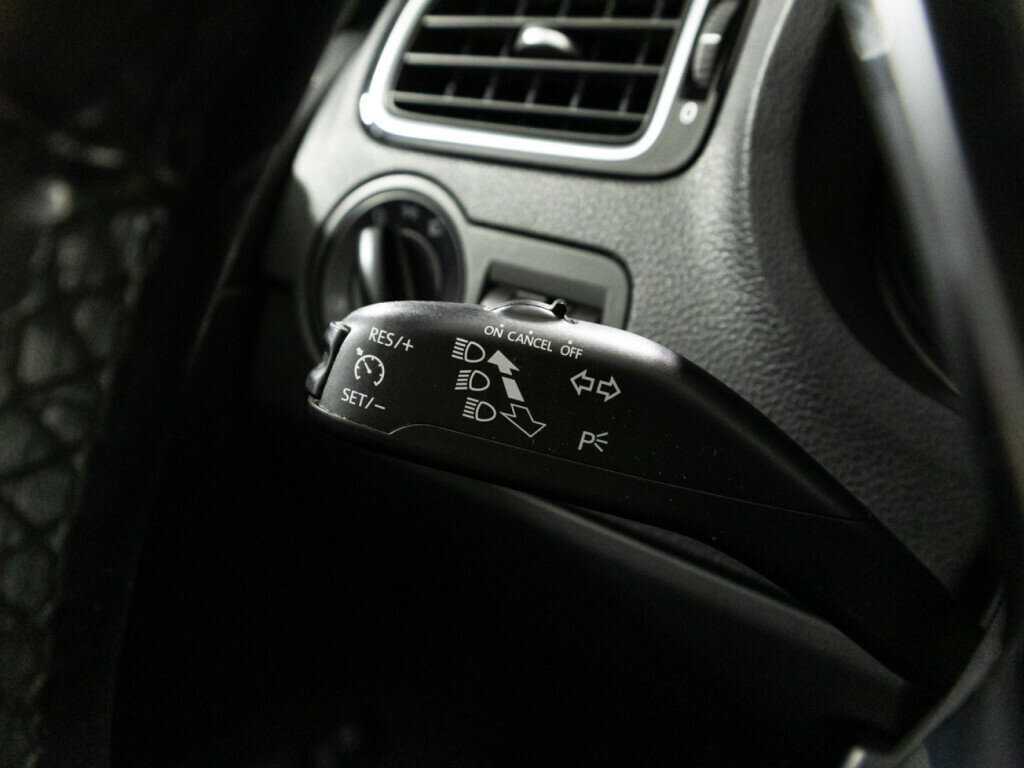 Volkswagen Polo, 2018 Фото №18