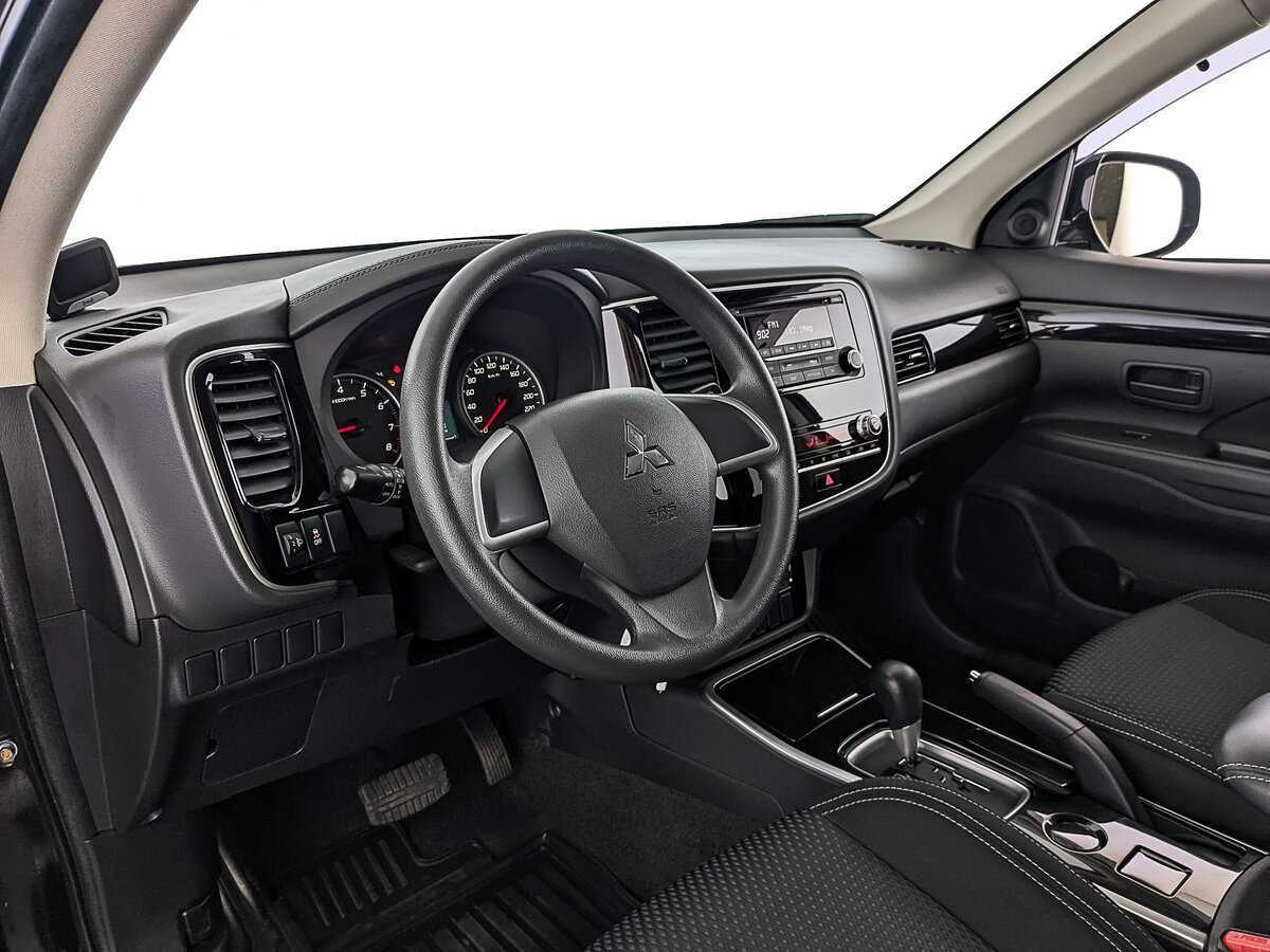 Mitsubishi Outlander, 2021 Фото №15