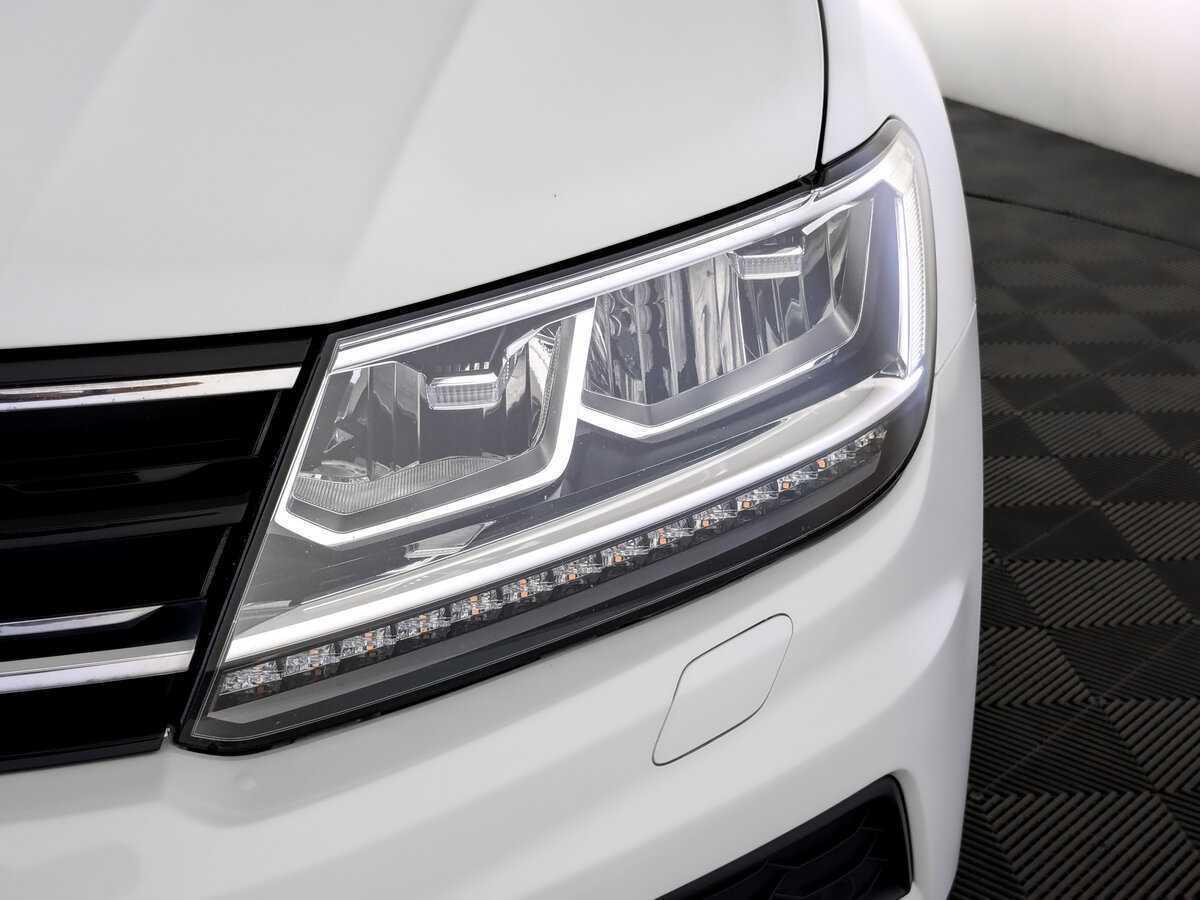 Volkswagen Tiguan, 2020 Фото №17