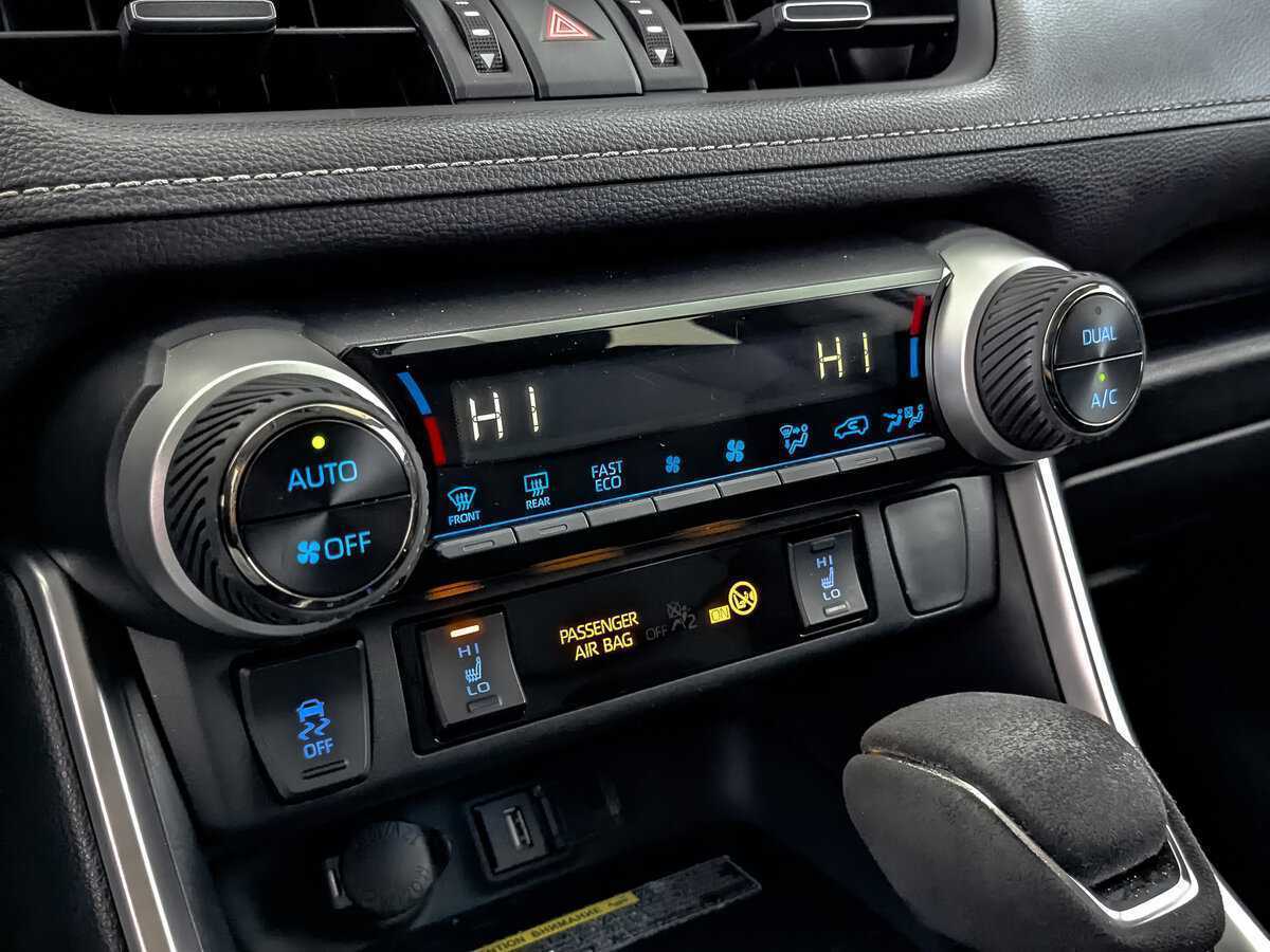 Toyota RAV4, 2021 Фото №21