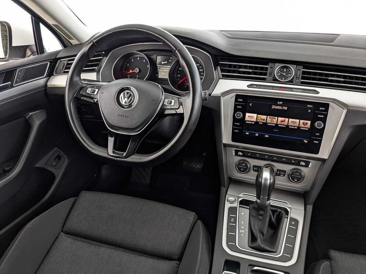 Volkswagen Passat, 2019 Фото №26