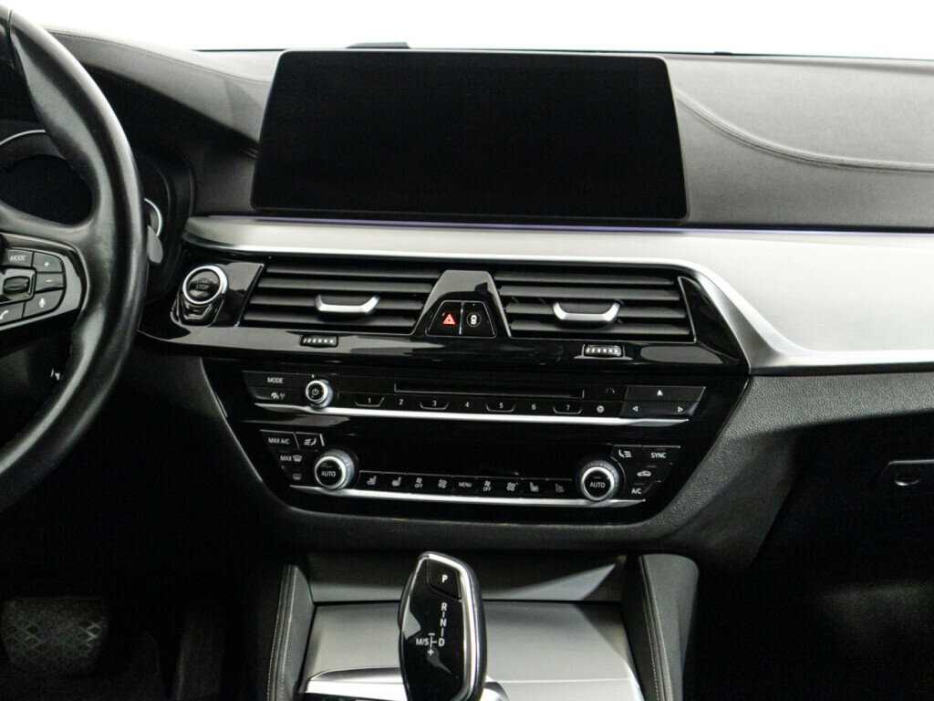 BMW 5 серии 520d xDrive, 2018 Фото №14
