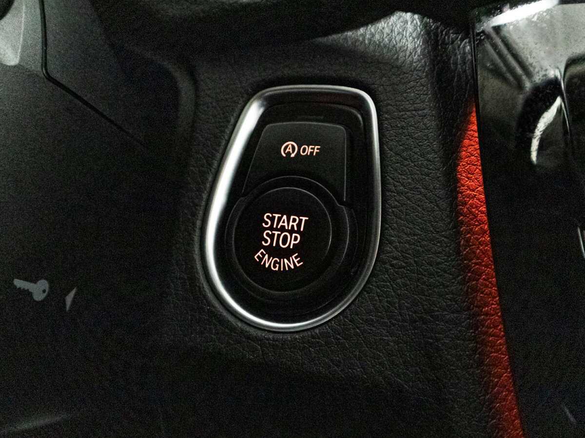 BMW 3 серии 320i xDrive, 2018 Фото №18