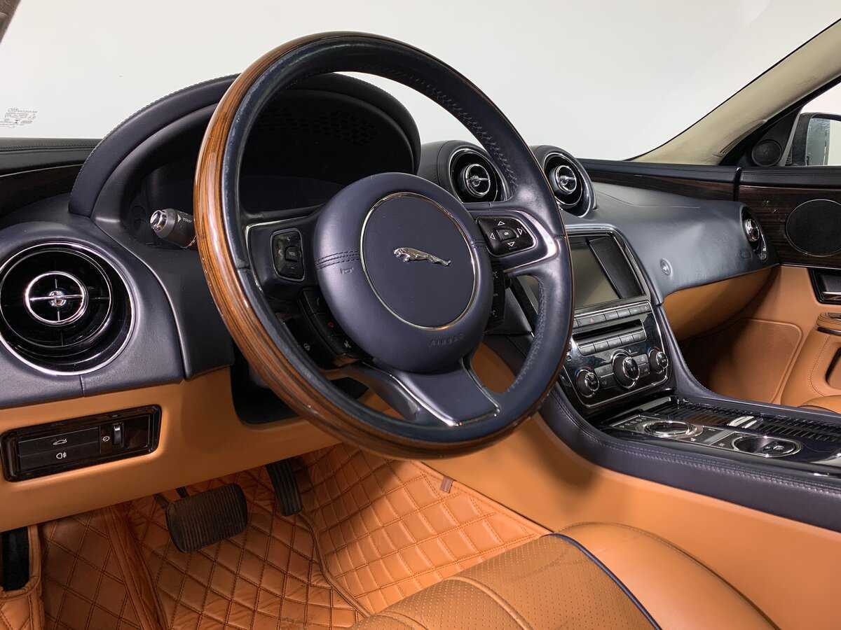 Jaguar XJ, 2012 Фото №12