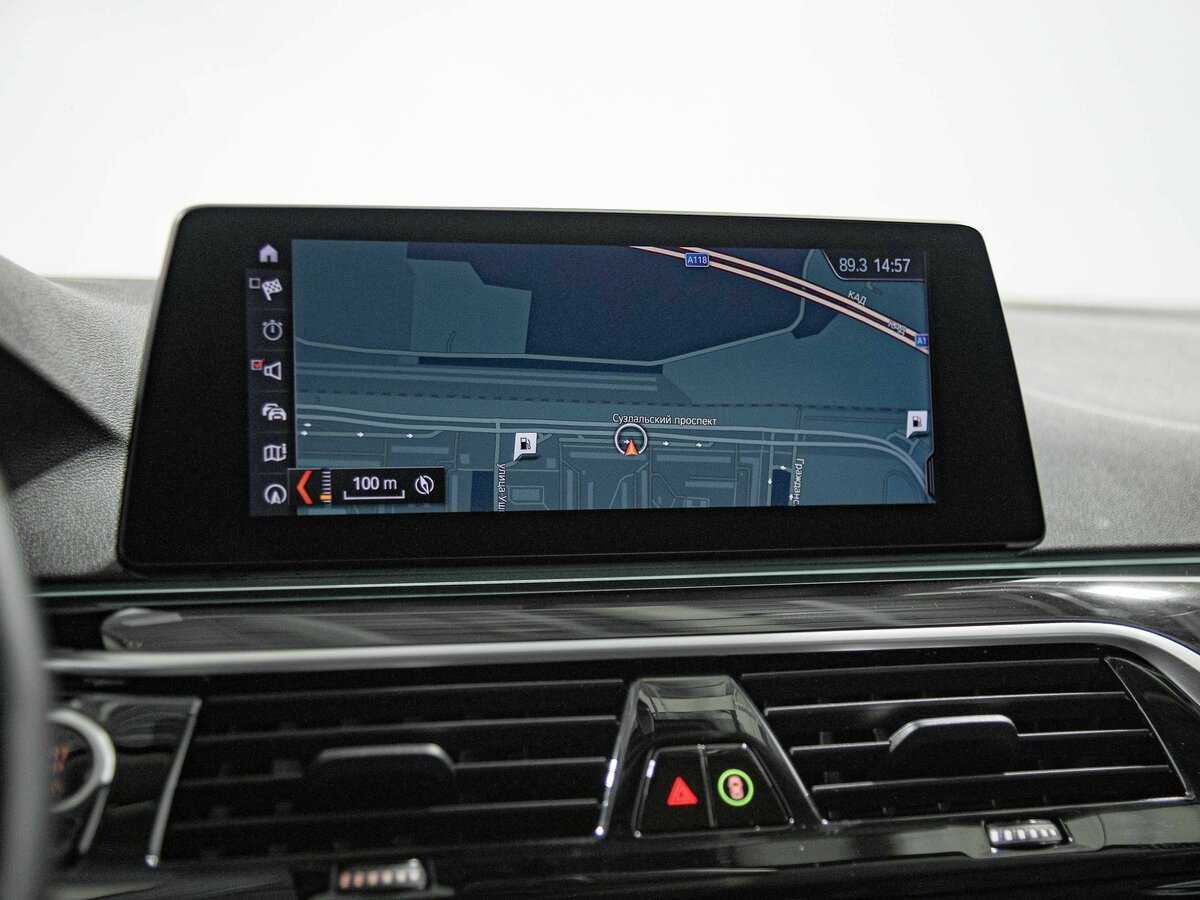 BMW 5 серии 520d xDrive, 2018 Фото №12