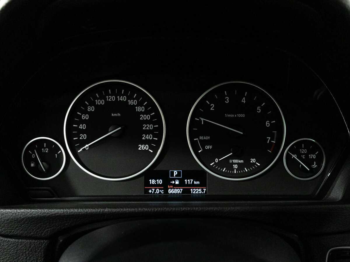 BMW 3 серии 318i, 2018 Фото №12