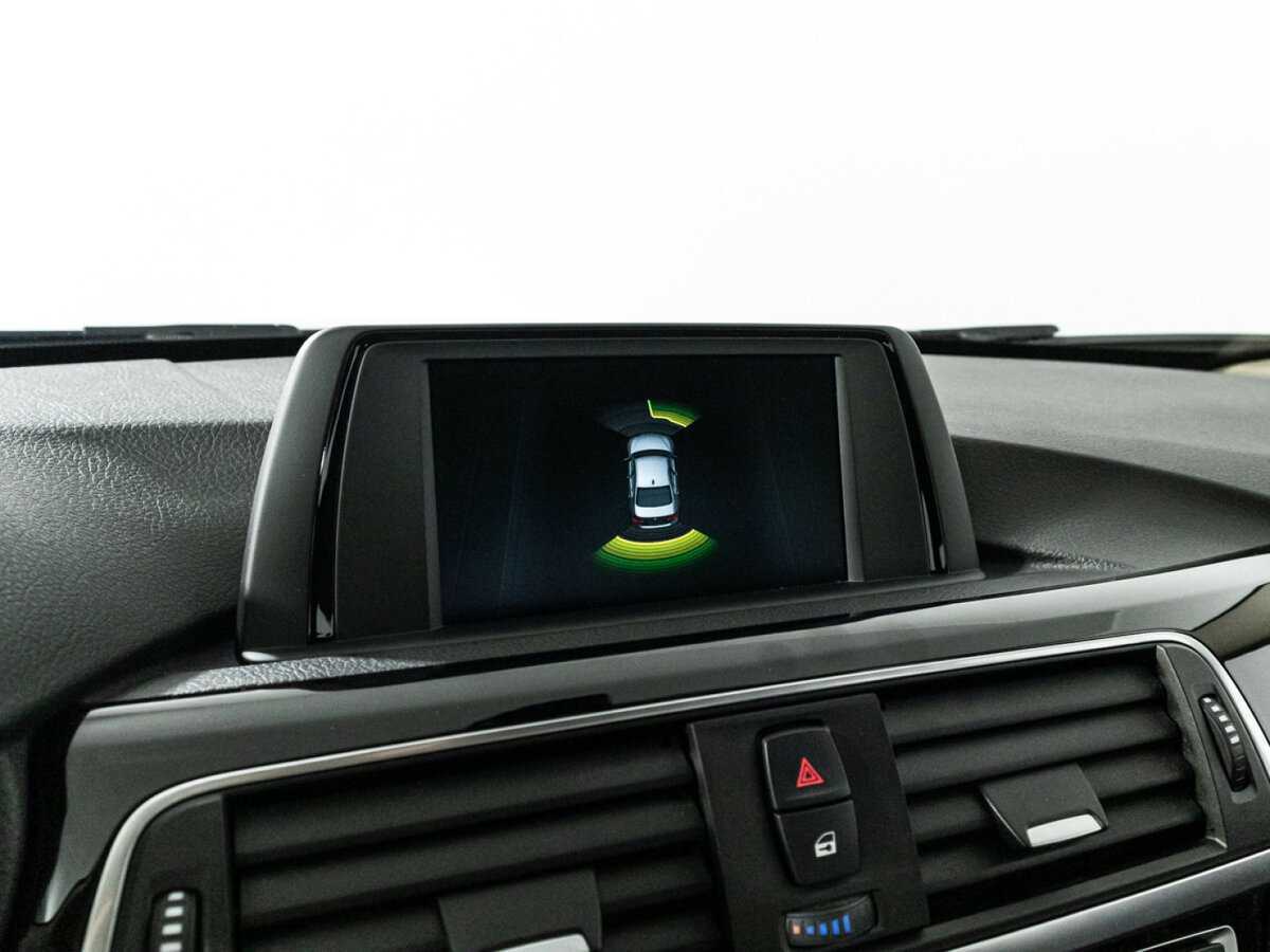 BMW 3 серии 318i, 2018 Фото №16