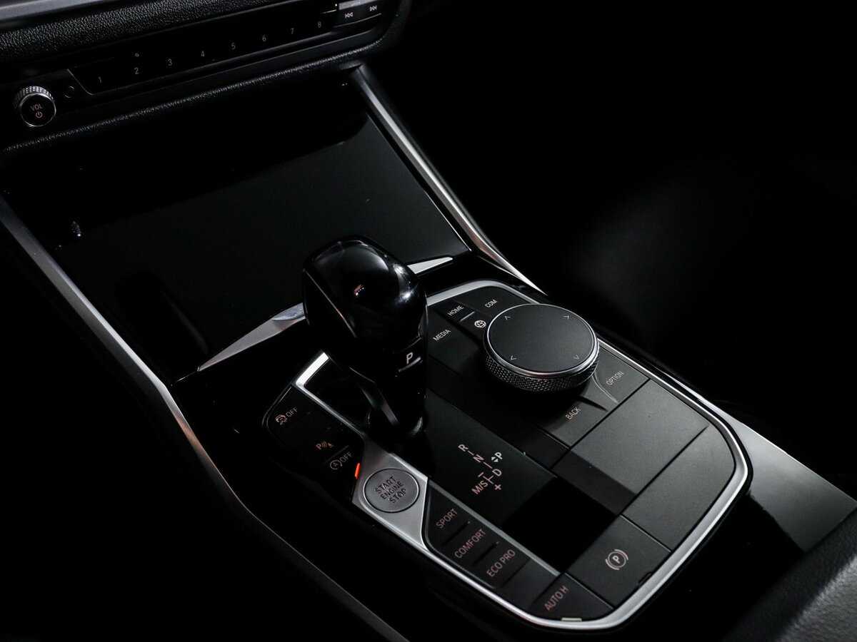 BMW 3 серии 318d, 2019 Фото №17