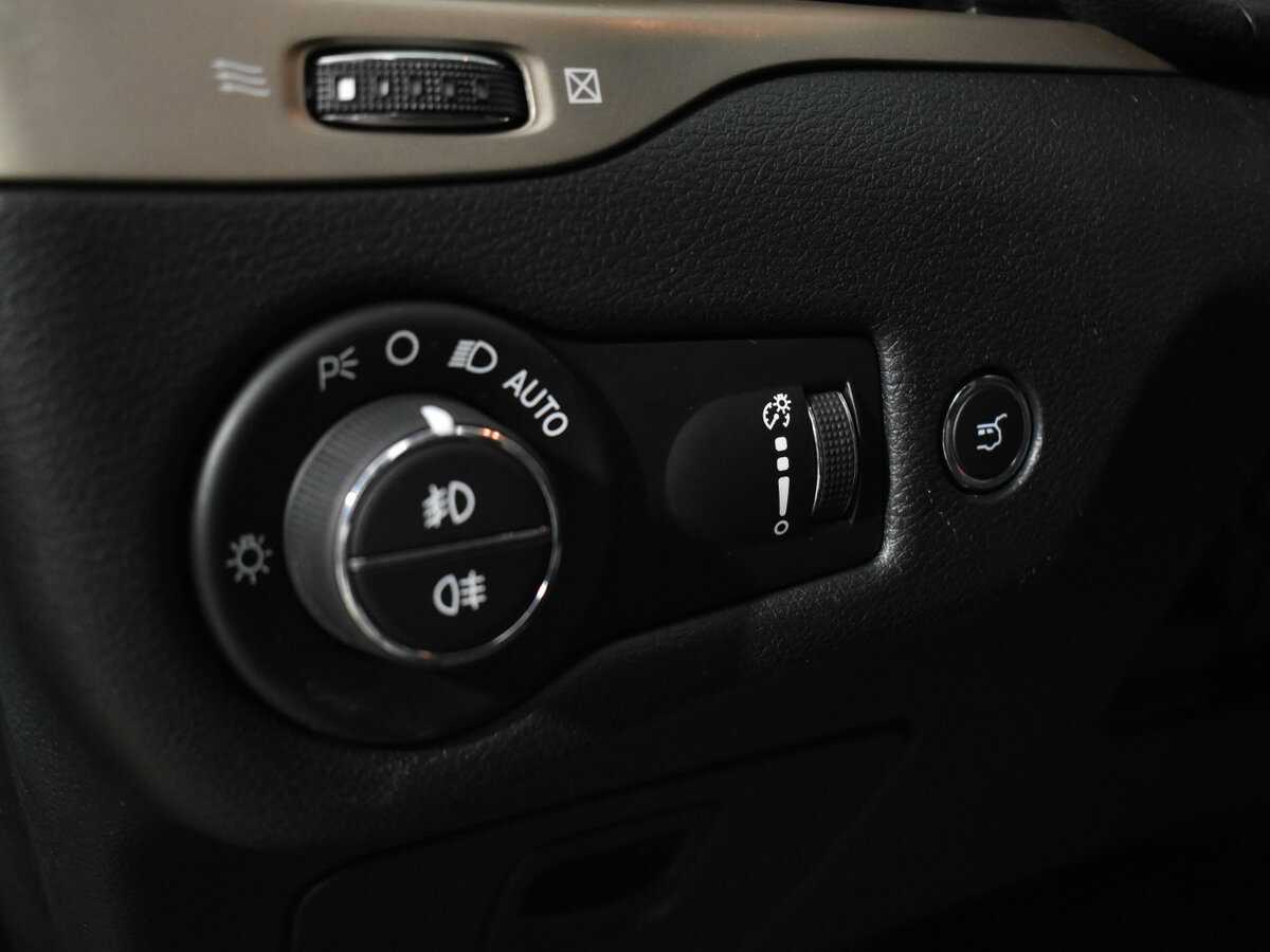 Jeep Cherokee, 2014 Фото №14