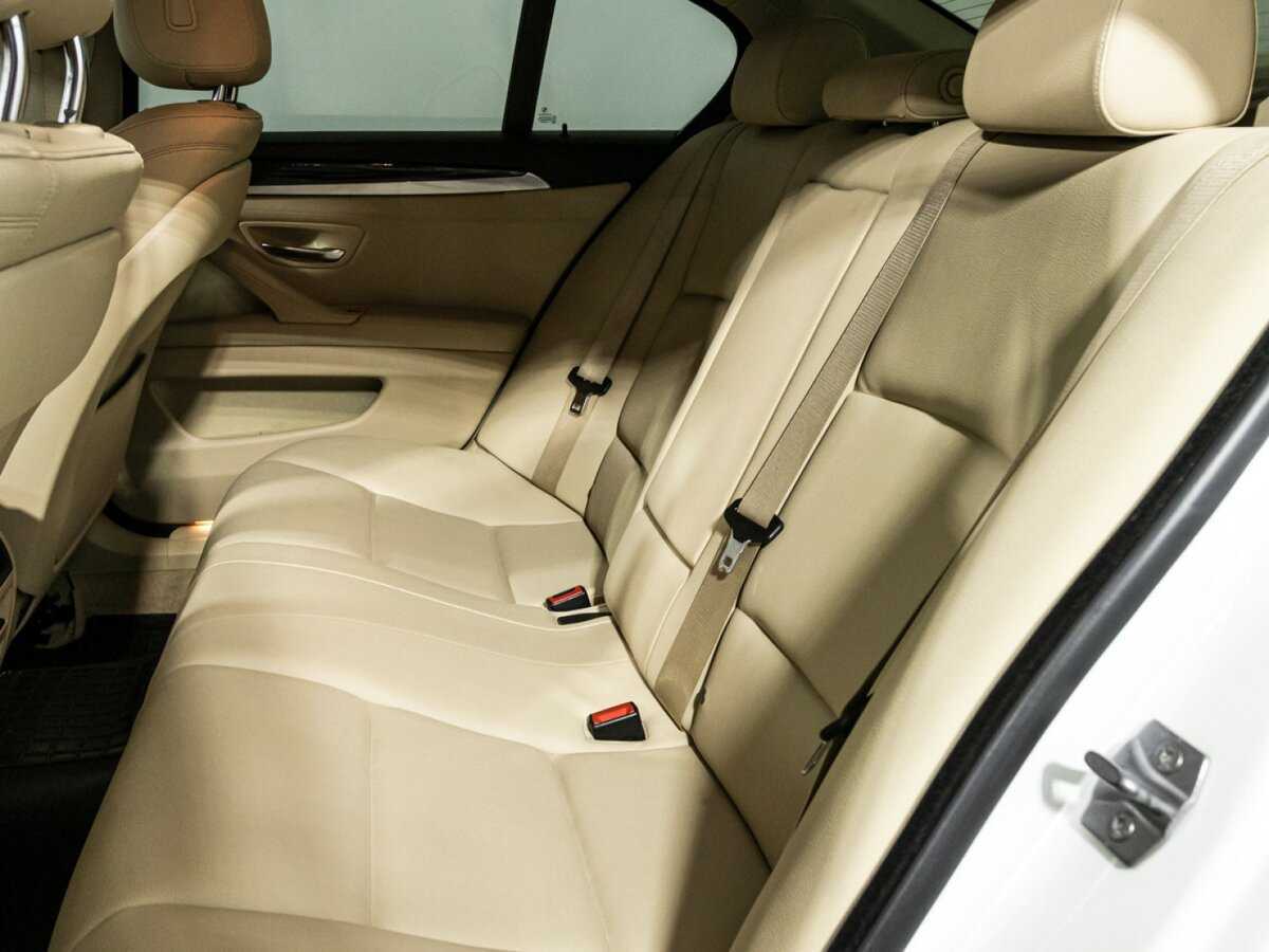 BMW 5 серии 520i, 2014 Фото №10