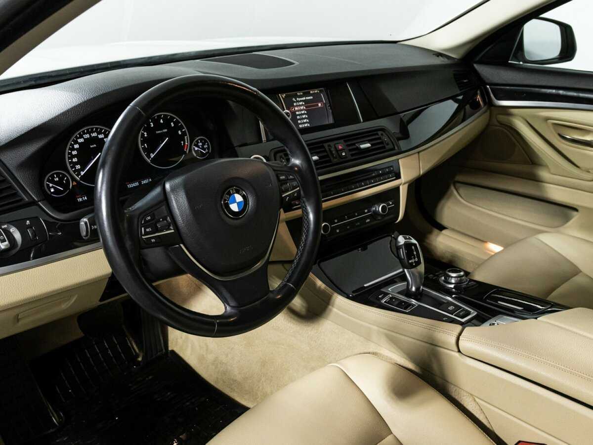BMW 5 серии 520i, 2014 Фото №11