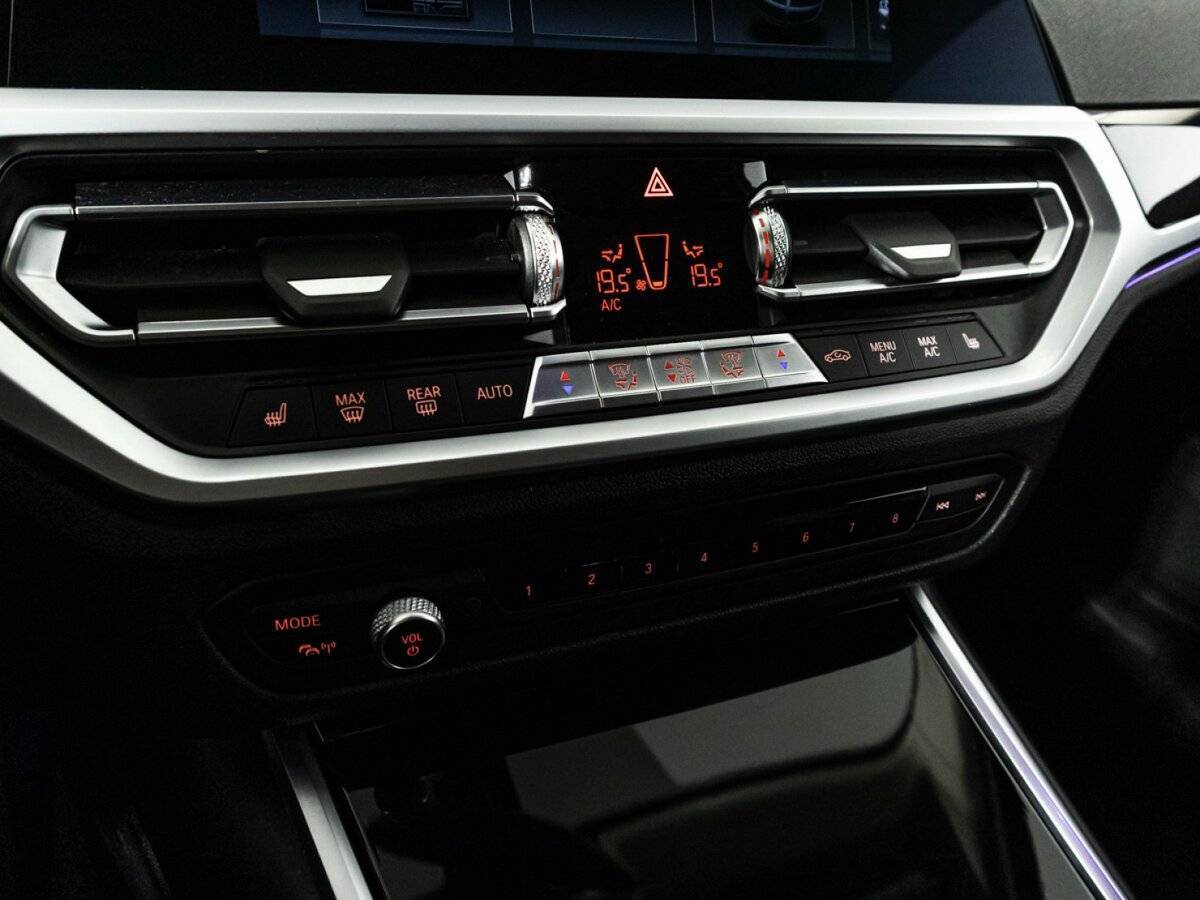 BMW 3 серии 318d, 2019 Фото №20