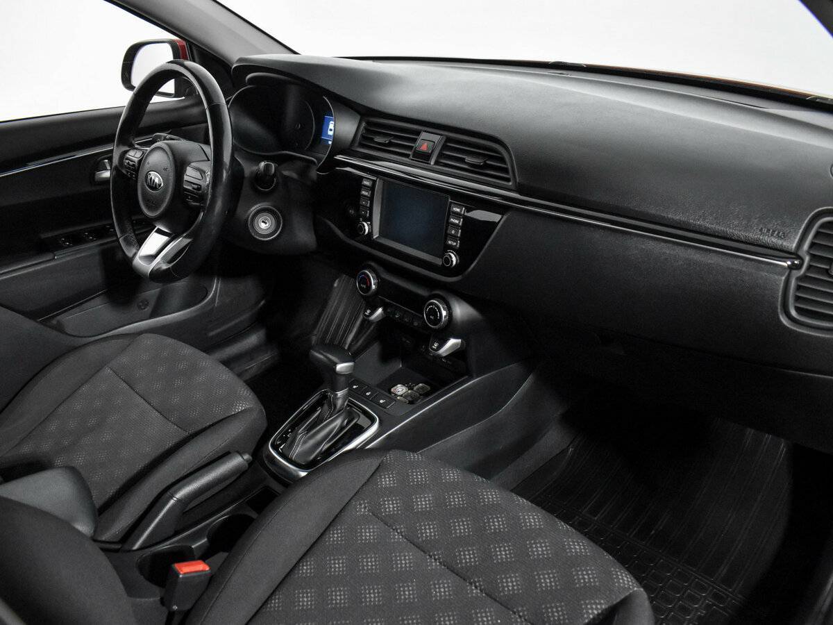 Kia Rio, 2018 Фото №14