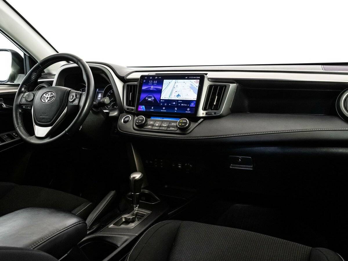 Toyota RAV4, 2018 - 146 641 км. | Фото №7