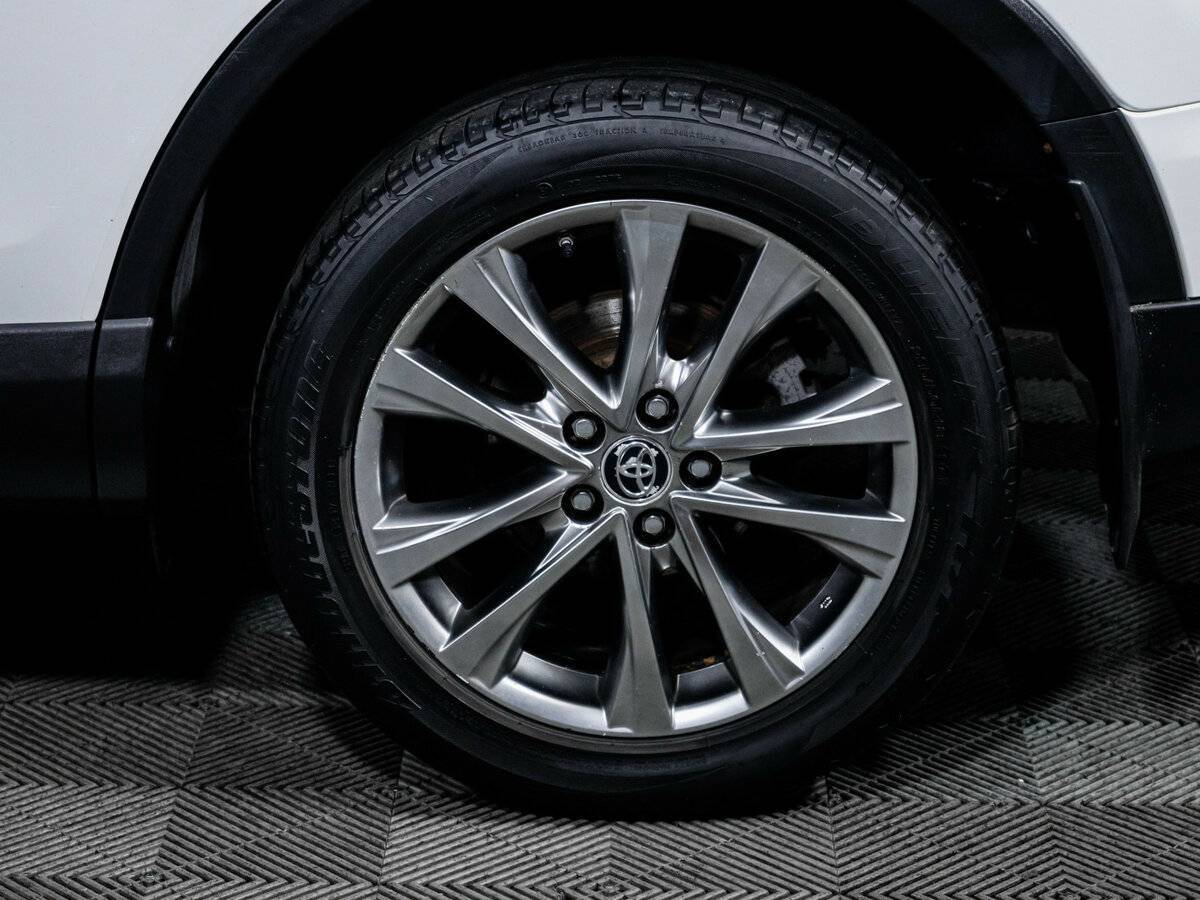 Toyota RAV4, 2018 Фото №15