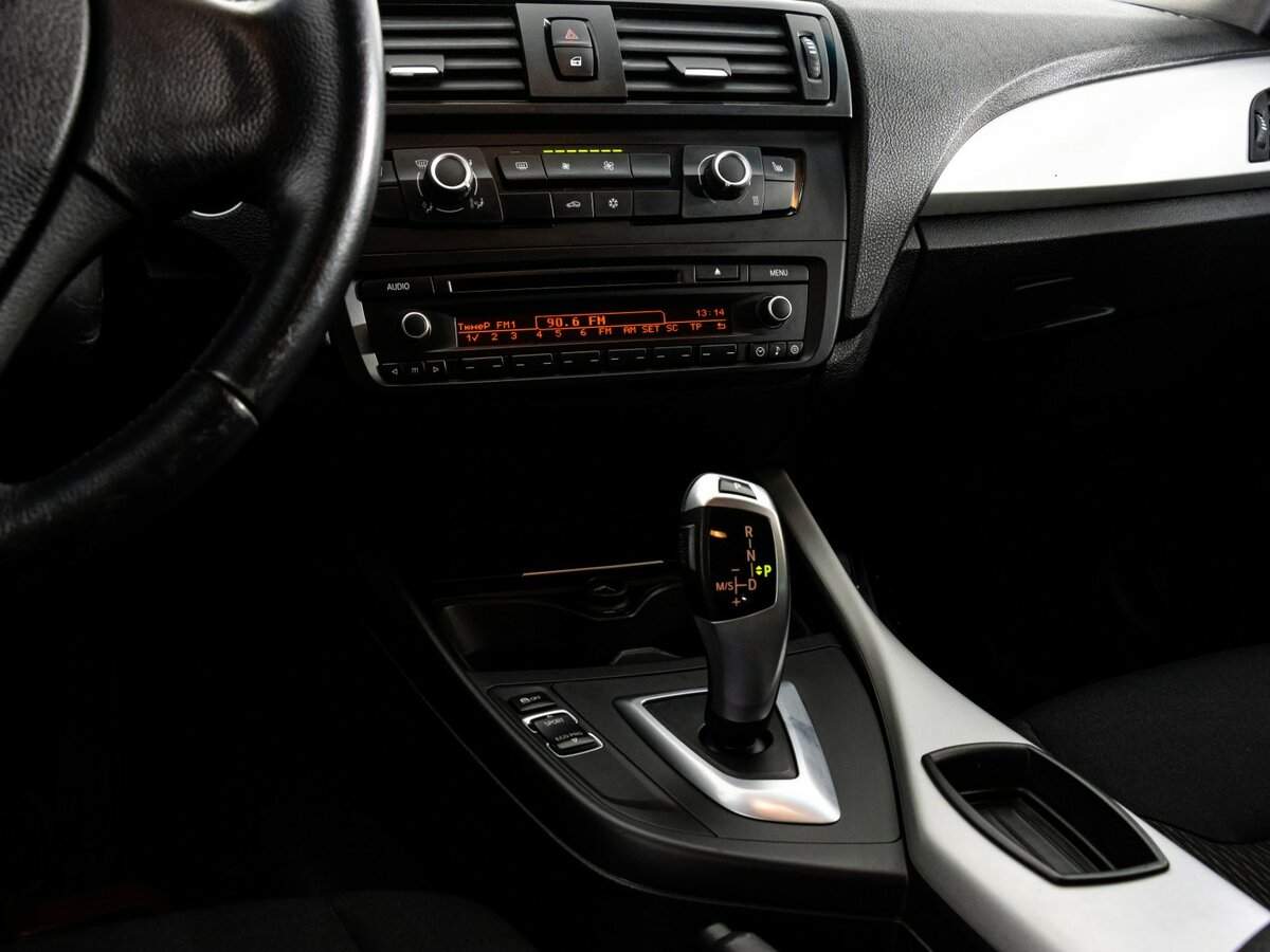 BMW 1 серии 116i, 2012 Фото №10