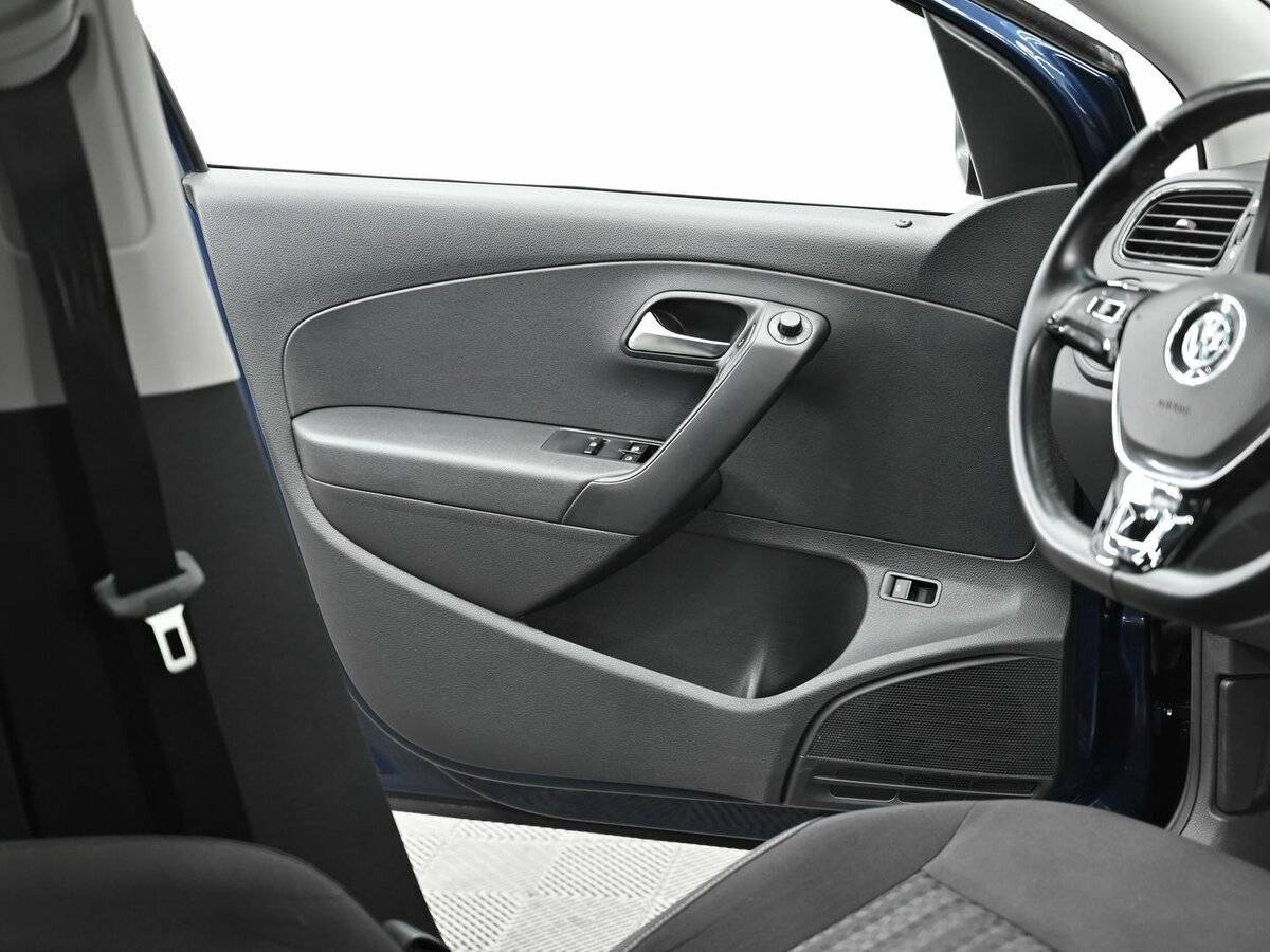 Volkswagen Polo, 2016 Фото №6