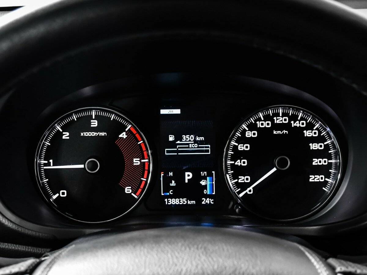 Mitsubishi Pajero Sport, 2017 Фото №10