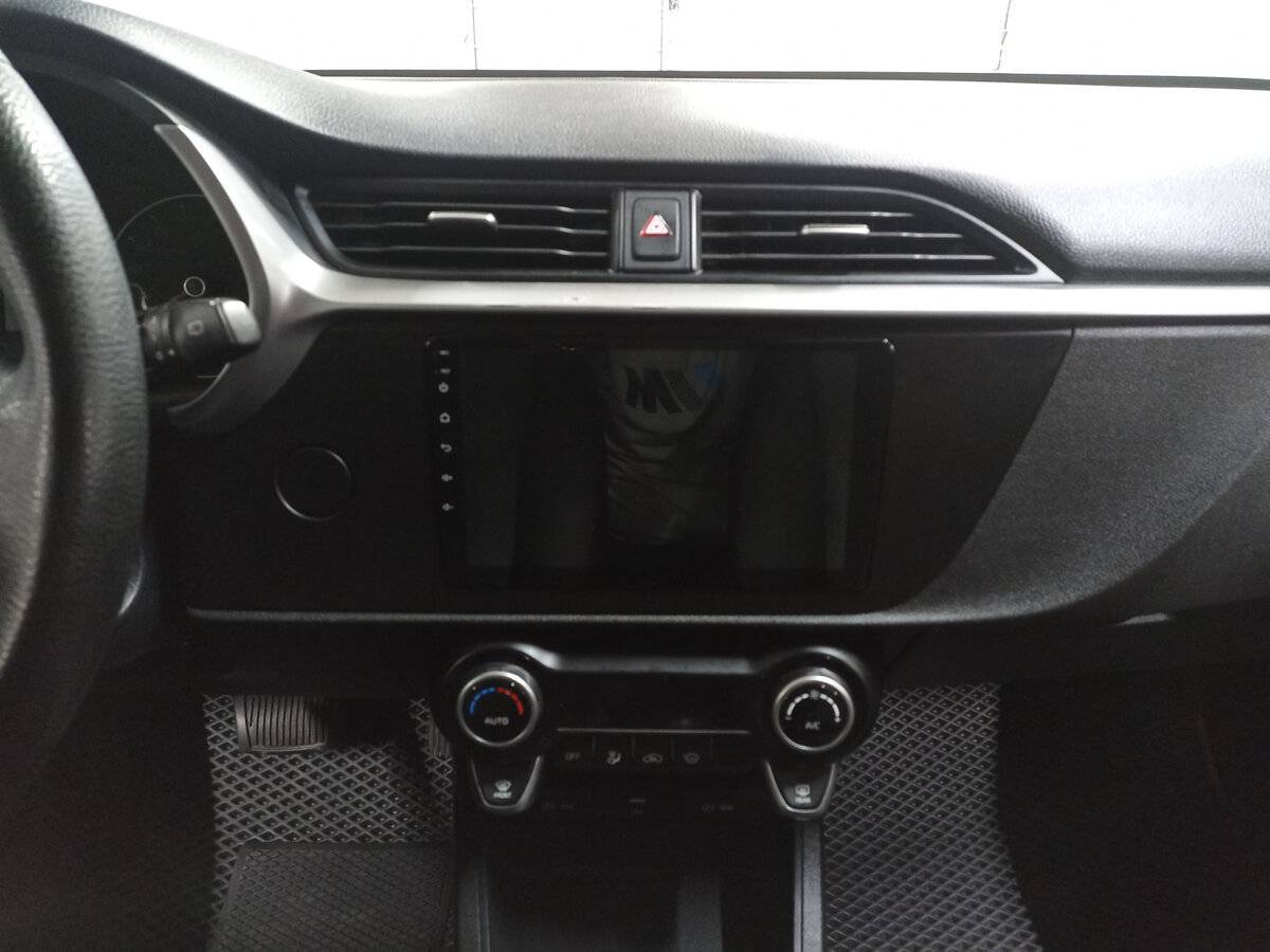 Kia Rio X-Line, 2020 Фото №15