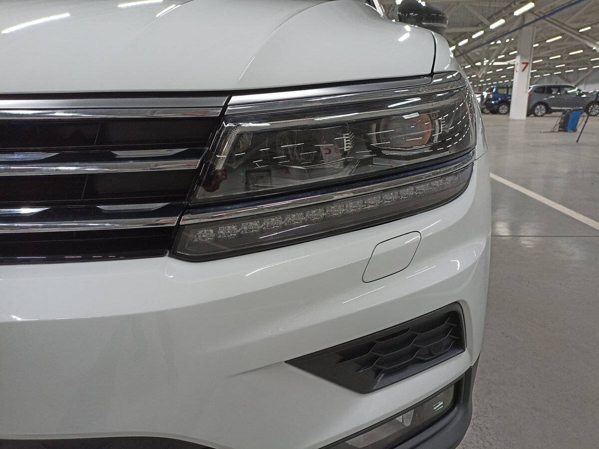 Volkswagen Tiguan, 2020 Фото №17