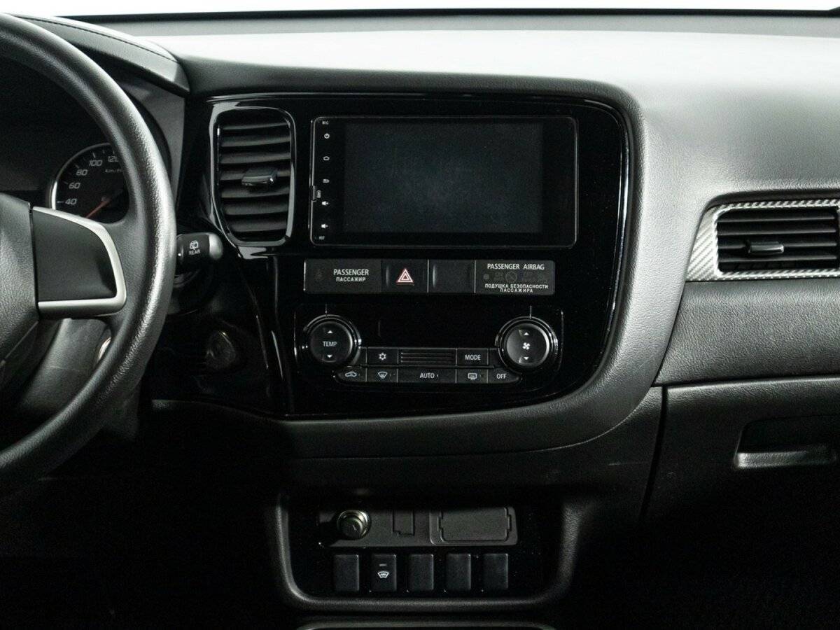 Mitsubishi Outlander, 2017 Фото №14