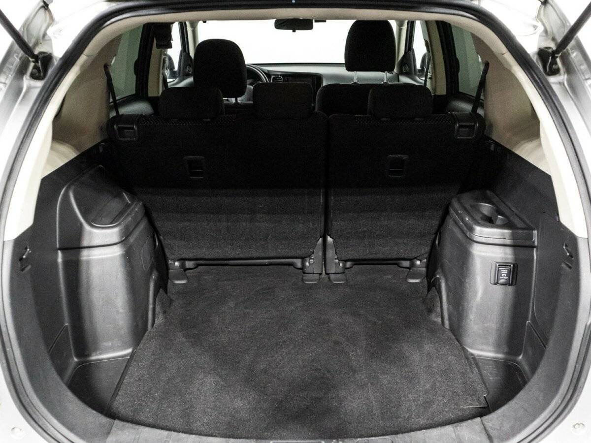 Mitsubishi Outlander, 2017 Фото №15