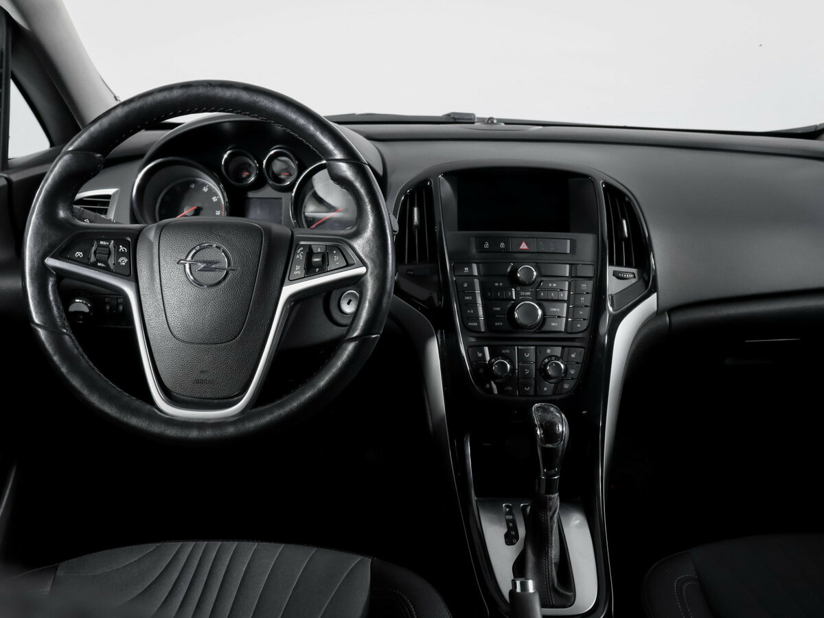 Opel Astra J Рестайлинг, 2014 Фото №10