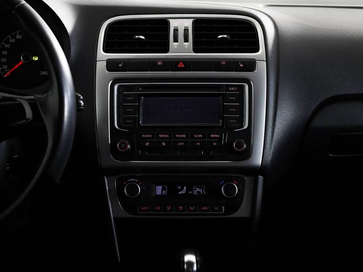 Volkswagen Polo V Рестайлинг, 2015 Фото №14