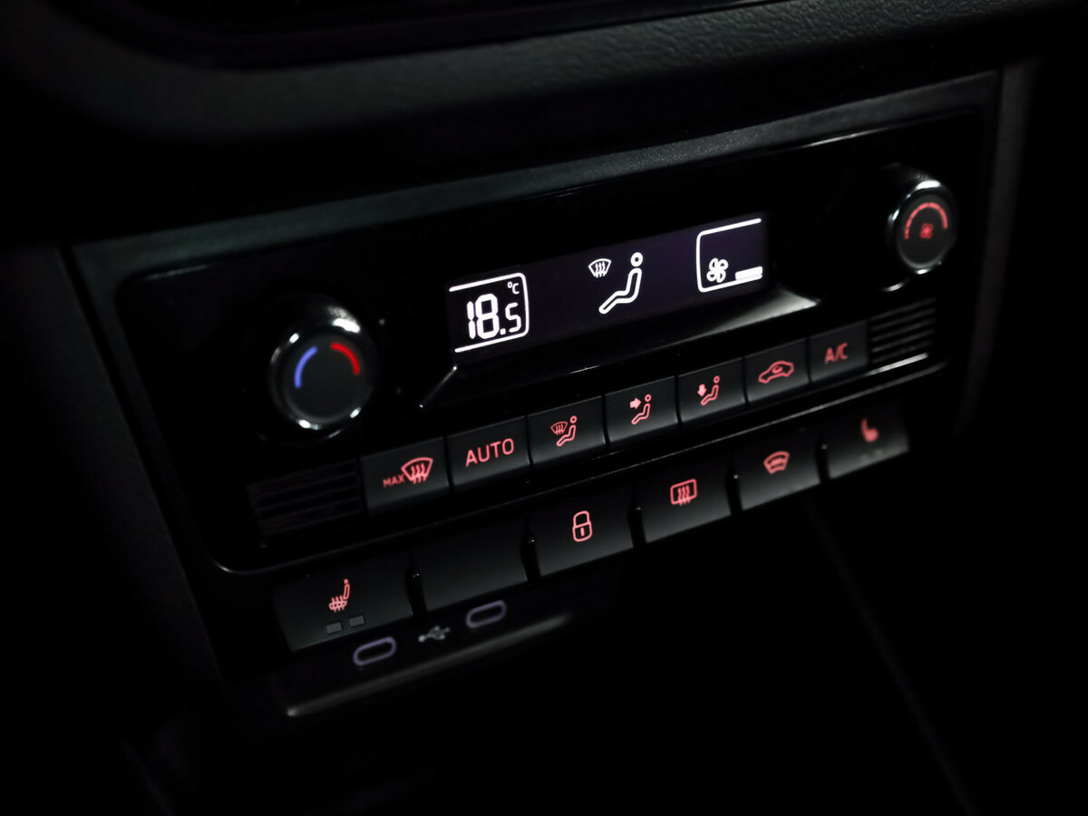 Volkswagen Polo VI, 2021 Фото №16