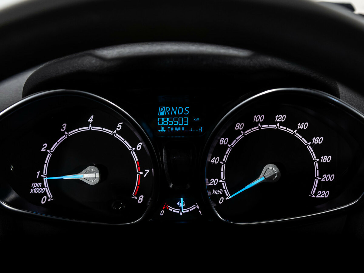 Ford Fiesta Mk6 Рестайлинг, 2016 Фото №17