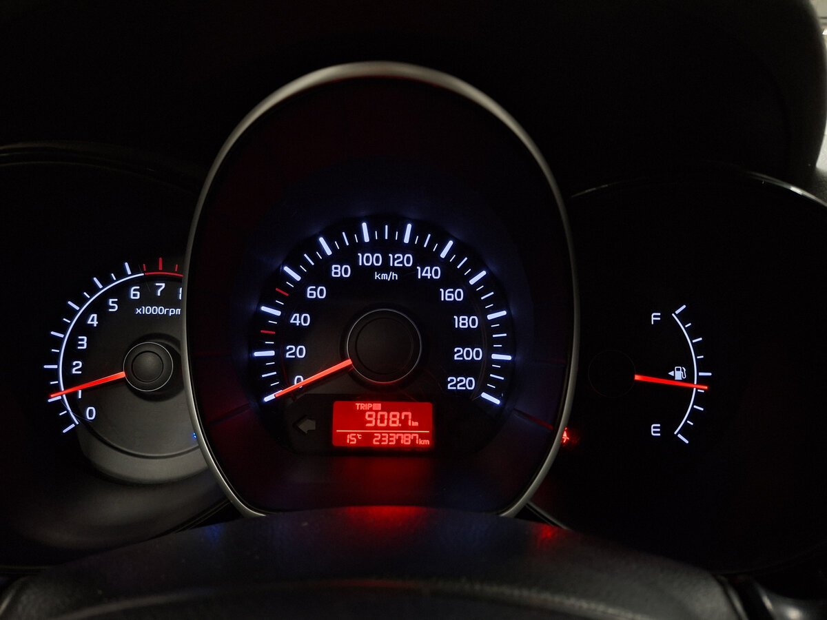 Kia Rio III Рестайлинг, 2015 Фото №12