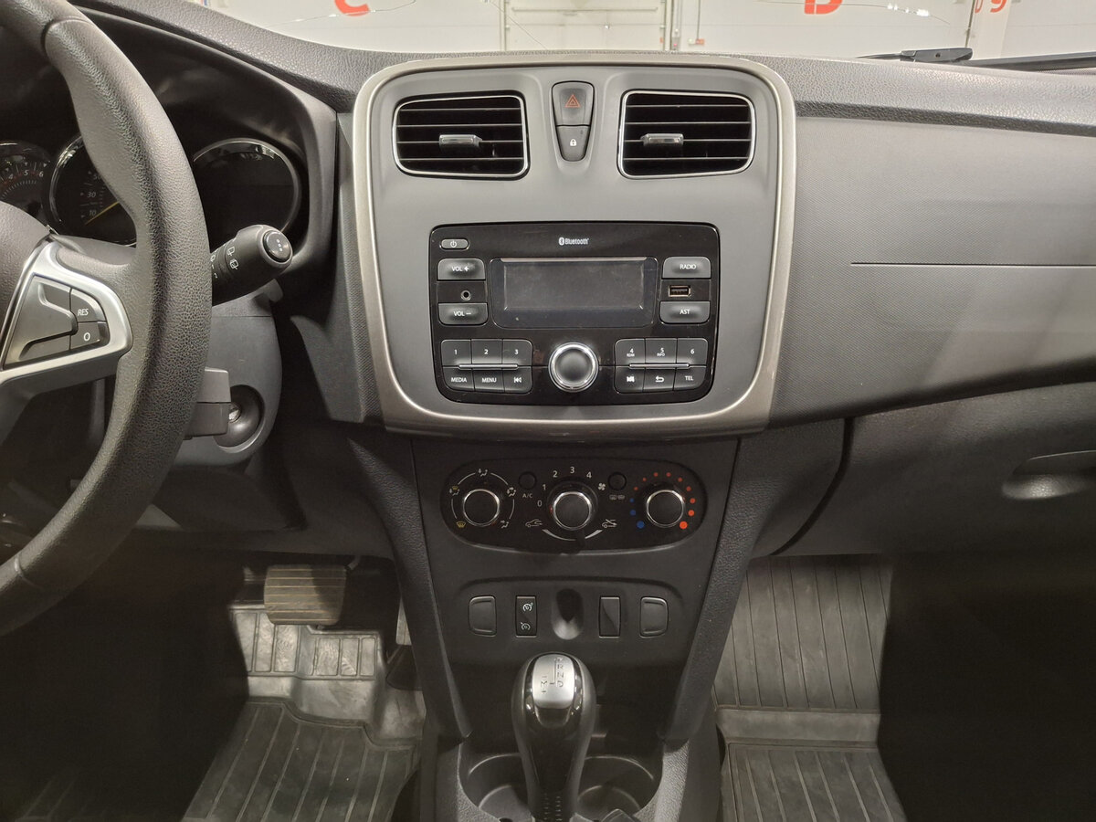 Renault Sandero Stepway II Рестайлинг, 2021 Фото №15