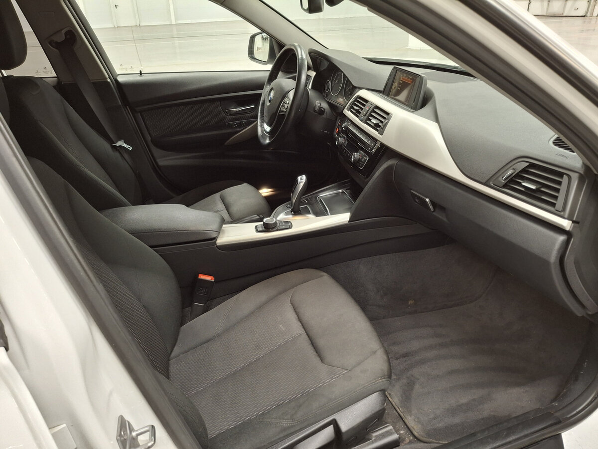 BMW 3 серии 318i VI (F3x) Рестайлинг, 2015 Фото №10