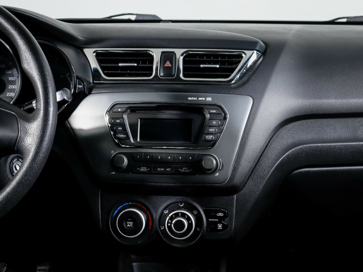 Kia Rio 5-speed III, 2013 Фото №11