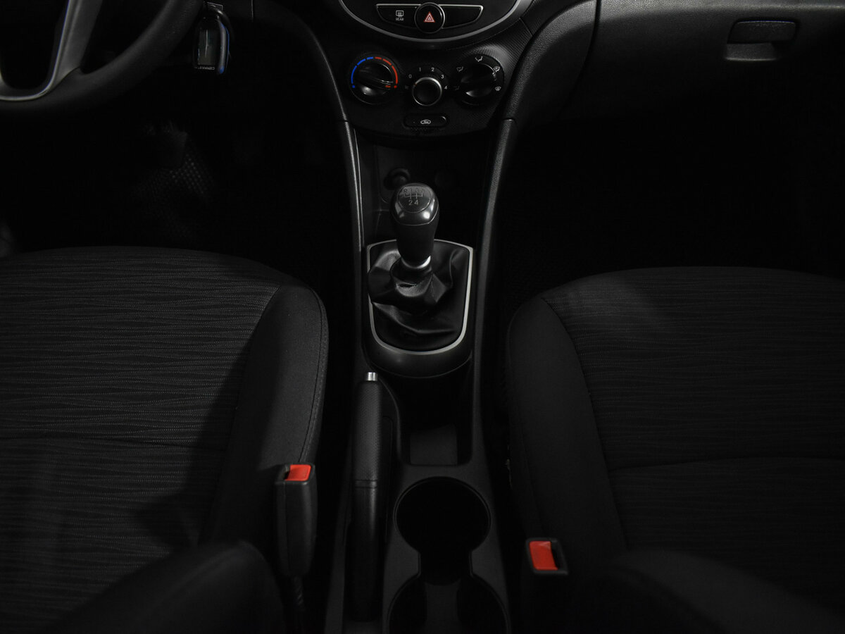 Hyundai Solaris I Рестайлинг, 2016 Фото №14