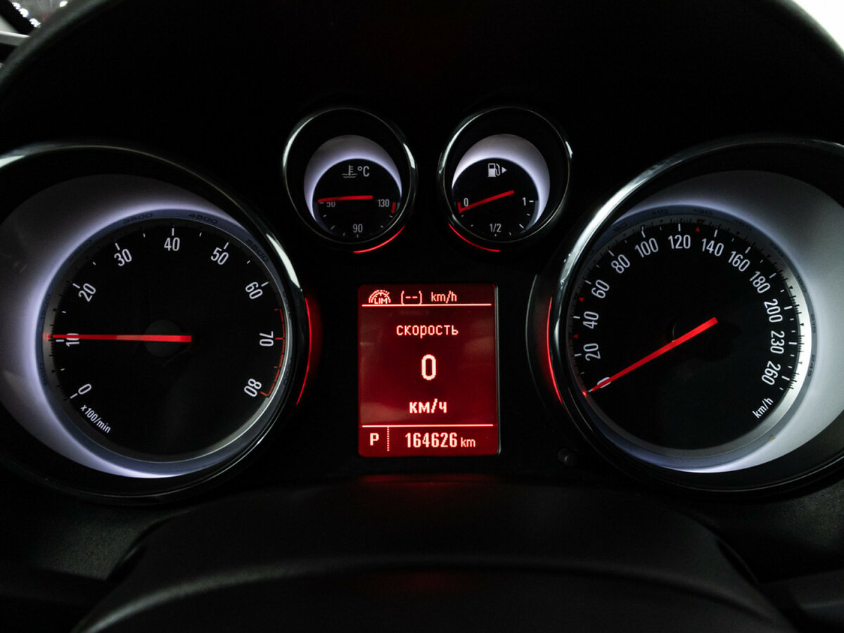 Opel Astra J Рестайлинг, 2014 Фото №12