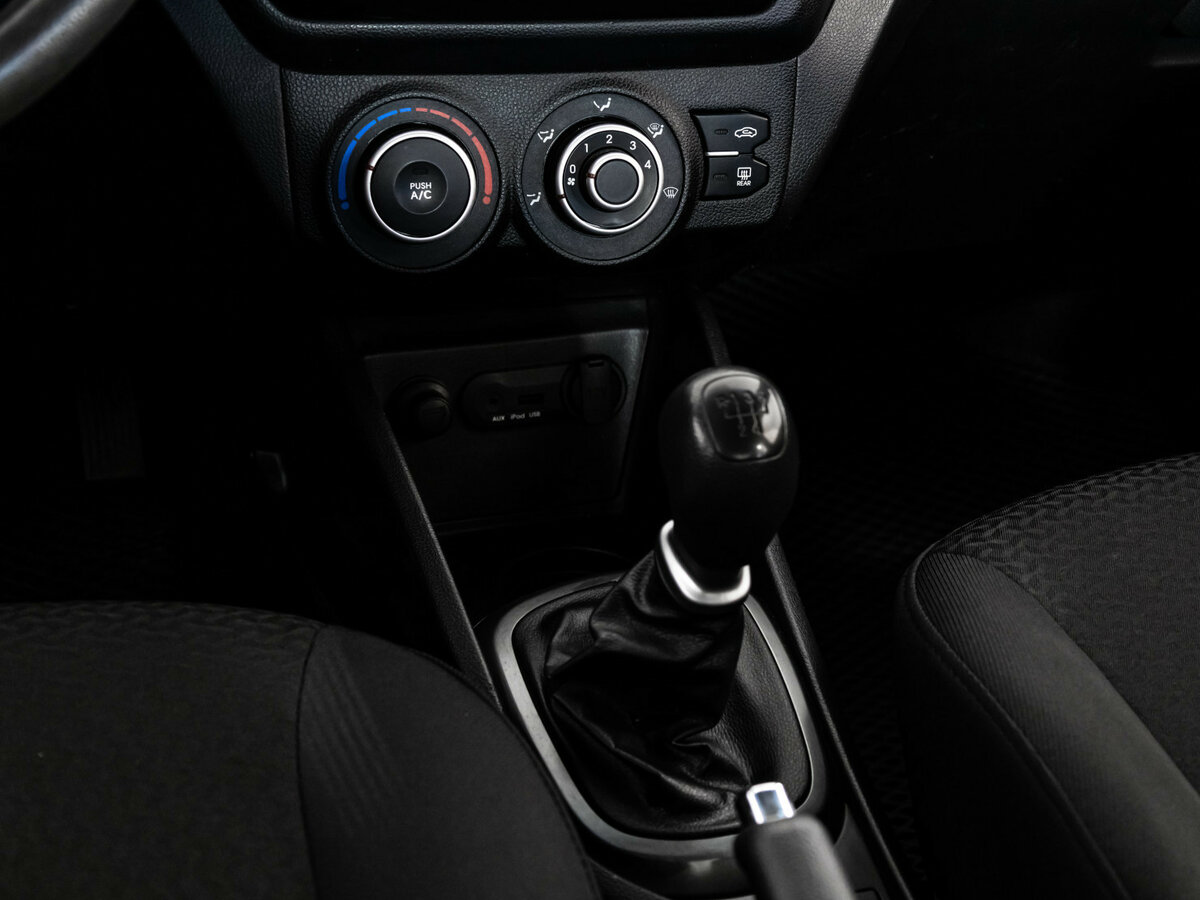 Kia Rio 5-speed III, 2012 Фото №10