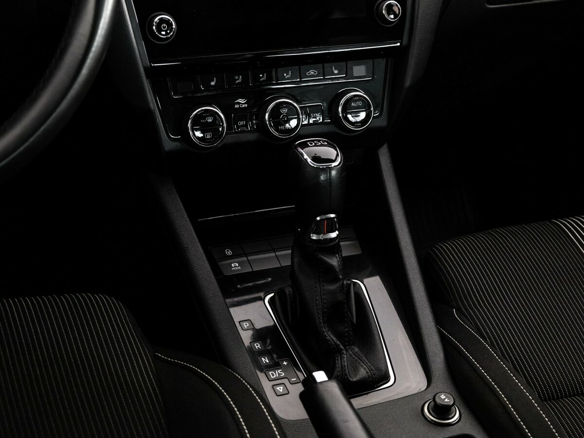 Skoda Octavia III (A7) Рестайлинг, 2019 Фото №9