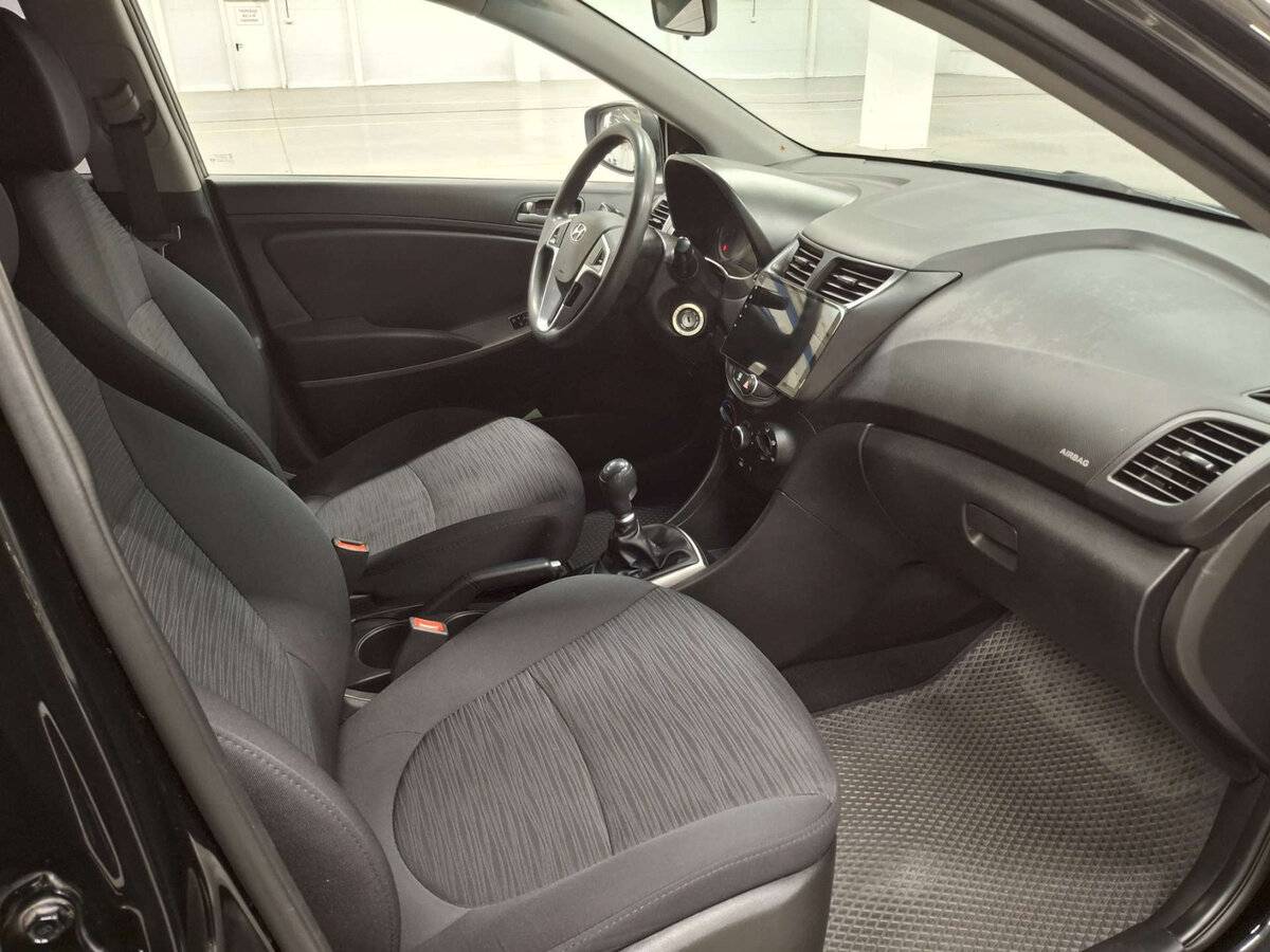 Hyundai Solaris I Рестайлинг, 2016 Фото №11