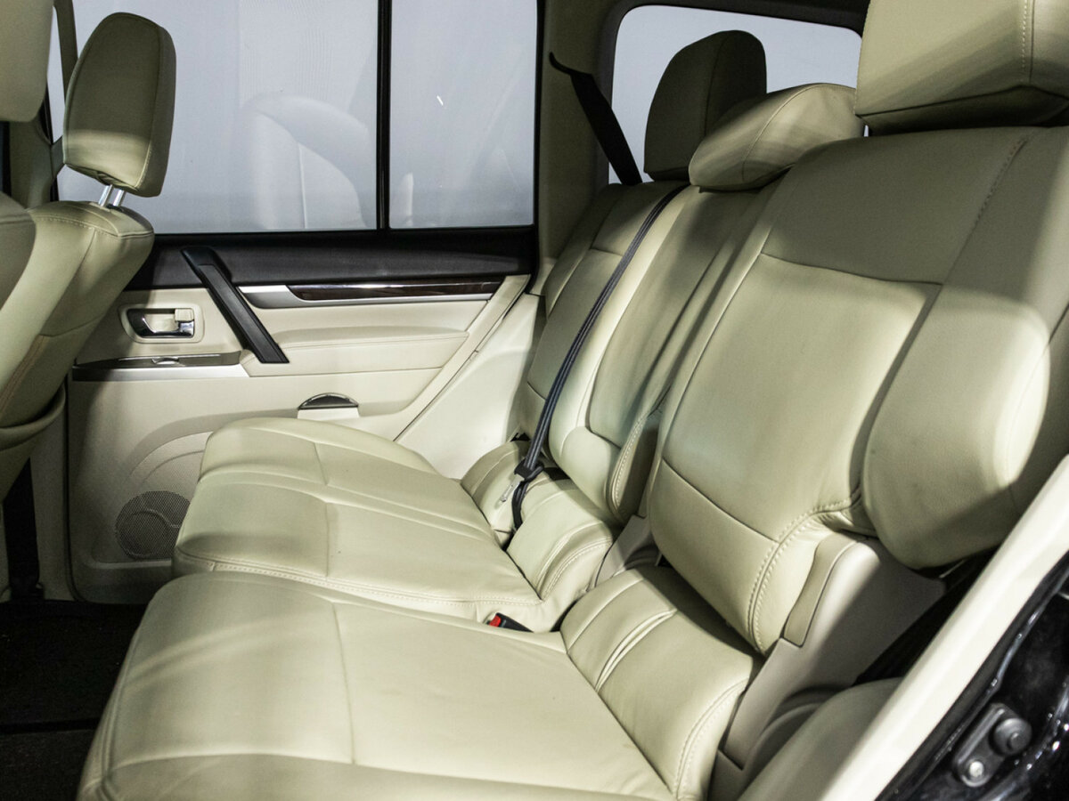 Mitsubishi Pajero IV Рестайлинг 2, 2017 - 141 000 км. | Фото №8